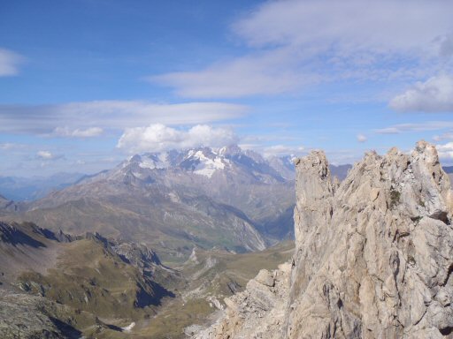 Aiguille de la Nova 043d.jpg - Le Mont Blanc couvert
